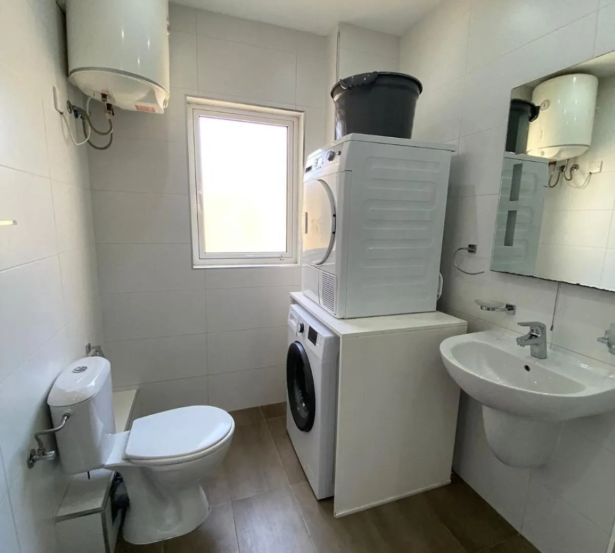 Xl Spacious Apartment, 4-Br Home In Central Area, Walk To Sliema - St Julian'S Gzira