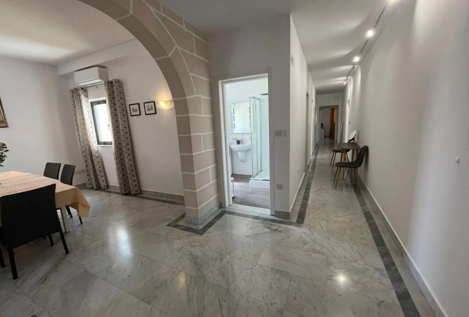 Xl Spacious Apartment, 4-Br Home In Central Area, Walk To Sliema - St Julian'S Gzira 0*,