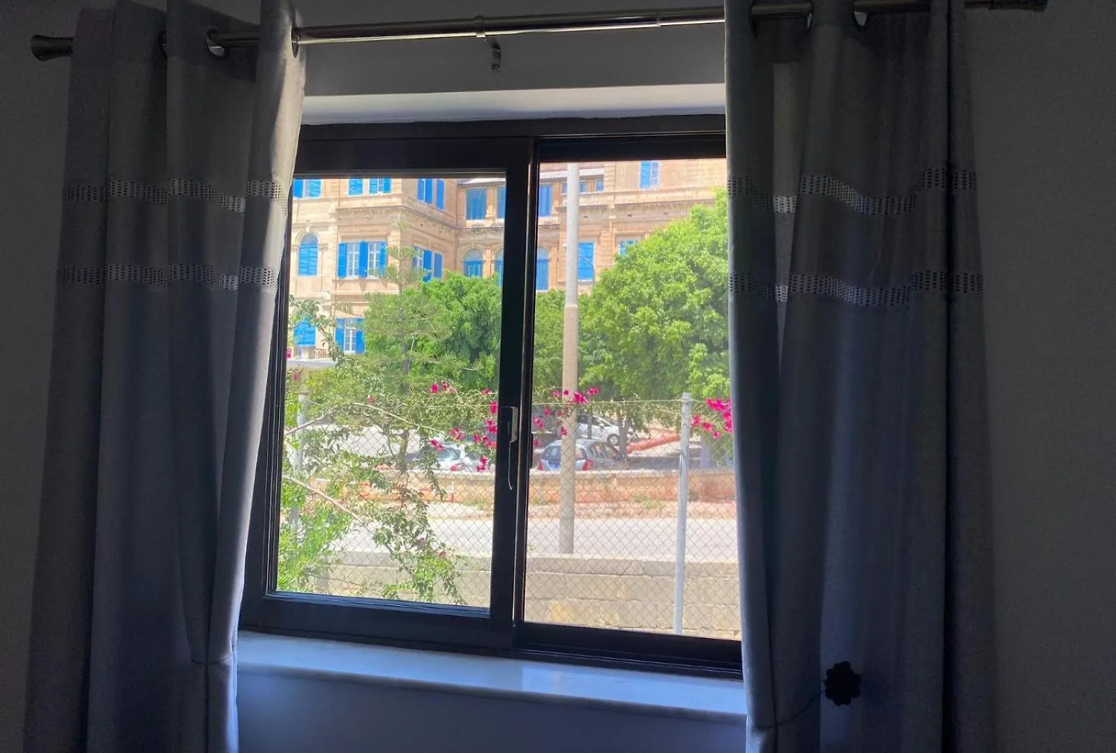 Lägenhet Xl Spacious Apartment, 4-Br Home In Central Area, Walk To Sliema - St Julian'S Gzira Malta